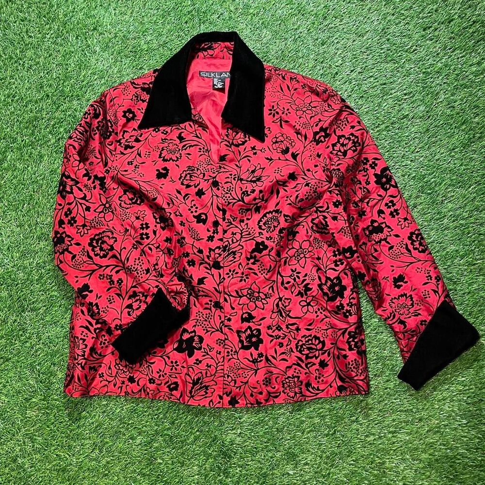 Vintage Silkland red and black 100% silk floral gothic button-up shirt size XL